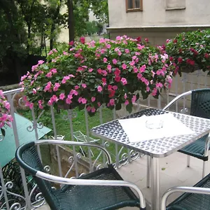 Ani-falstaff Vienna
